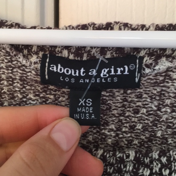 •About A Girl 3/4 Sleeve Blouse• - Picture 3 of 4